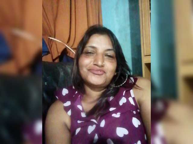 FiestyQueen's BongaCams show and profile