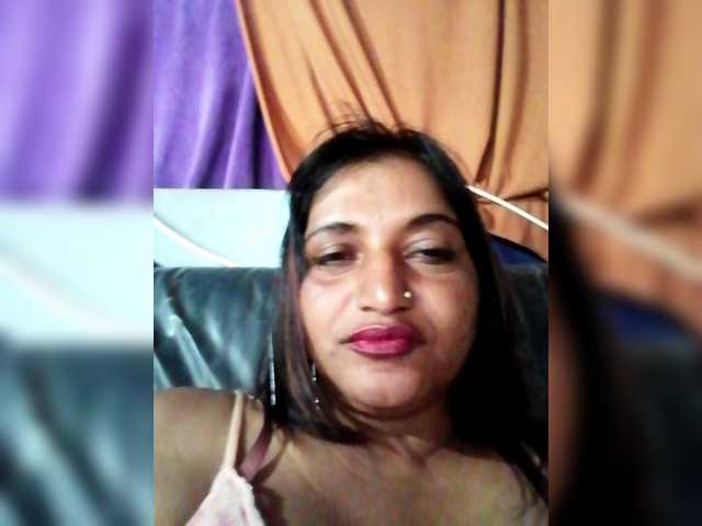 FiestyQueen's BongaCams show and profile