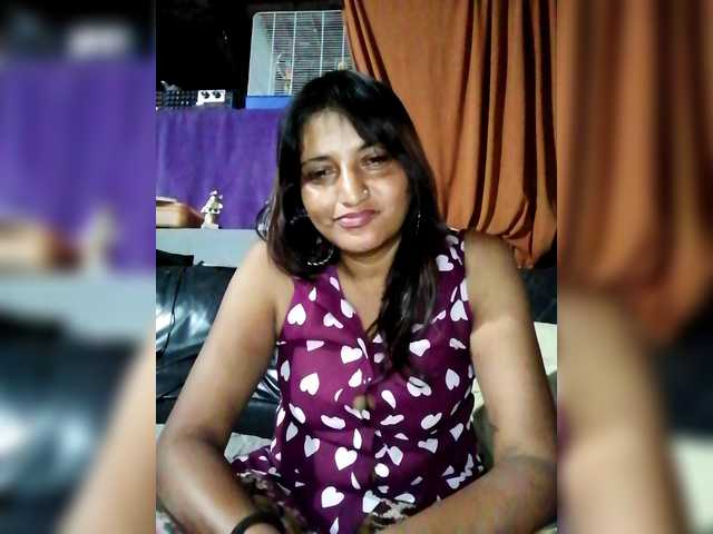 FiestyQueen's BongaCams show and profile