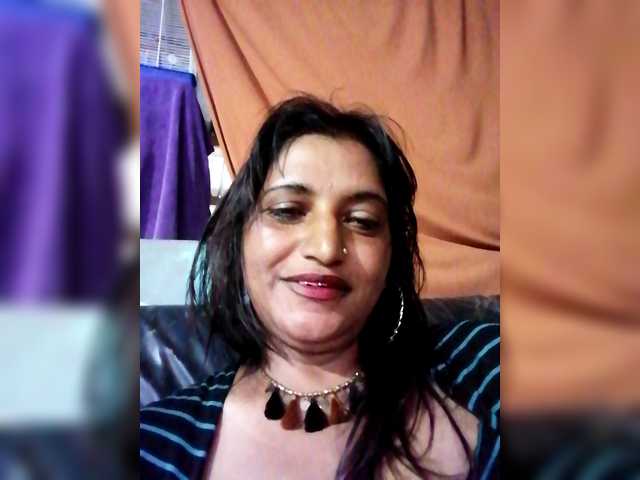 FiestyQueen's BongaCams show and profile