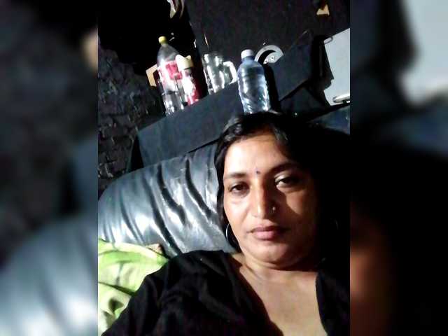 FiestyQueen's BongaCams show and profile