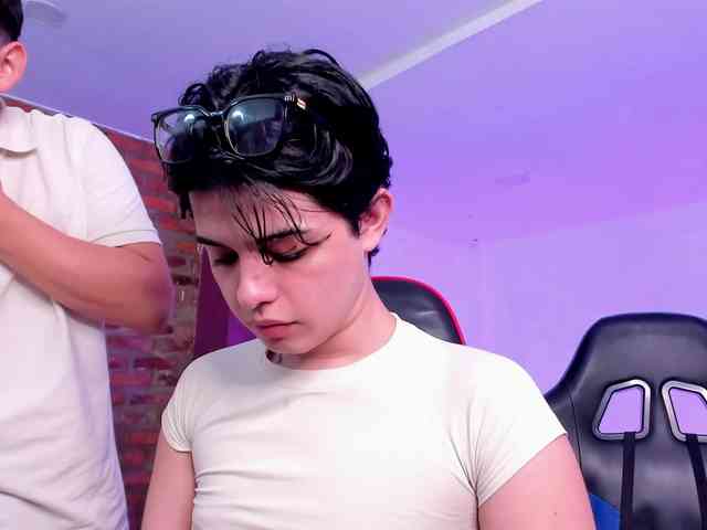 Hot-Threesoome Hot-Threesoome