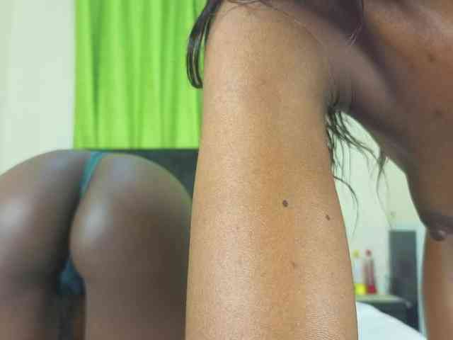 Chocolate-Goddess webcam