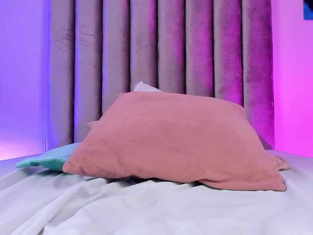 Gabriela-Suarez-1's BongaCams show and profile