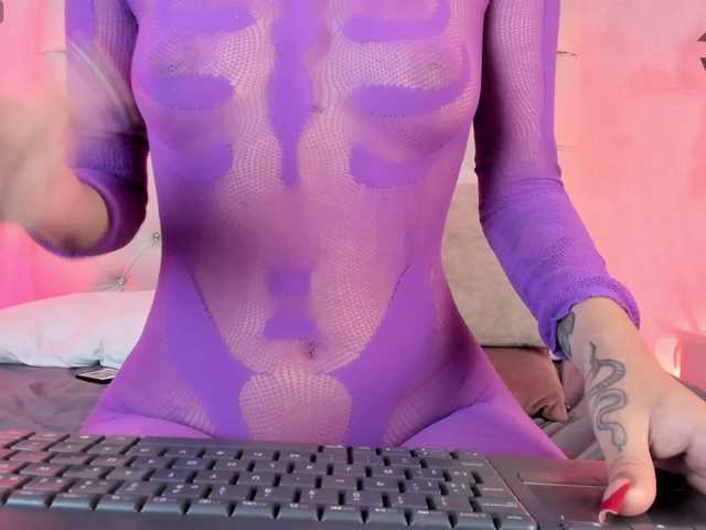 Gabriela-Suarez-1's BongaCams show and profile