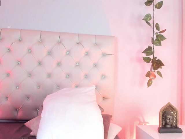 Gabriela-Suarez-1's BongaCams show and profile