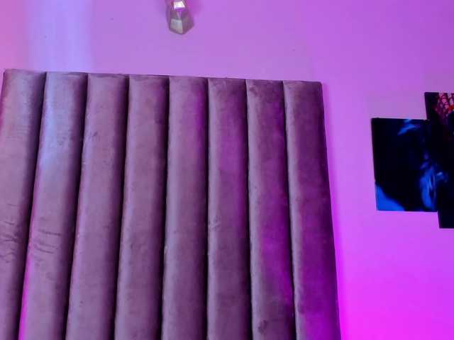 Gabriela-Suarez-1's BongaCams show and profile