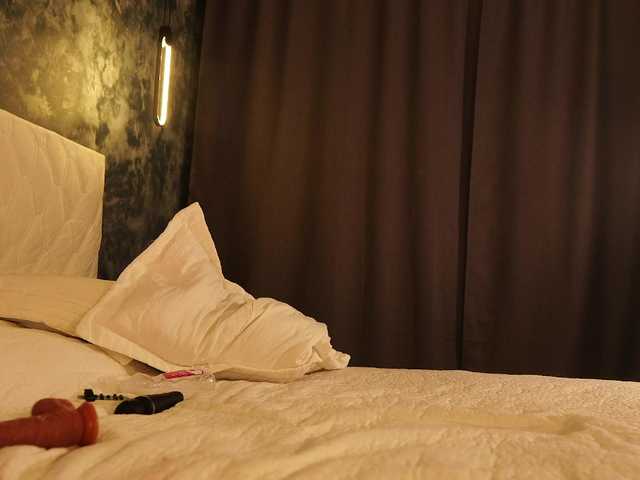 MissKristel's BongaCams show and profile