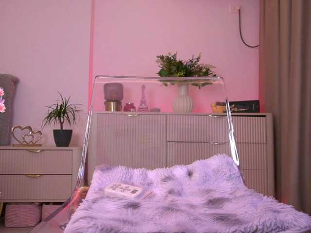 lildiaa's BongaCams show and profile