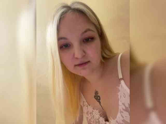 SweetRaffaella webcam