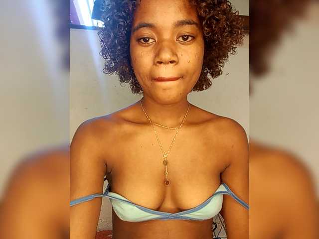 Chanel95's BongaCams show and profile