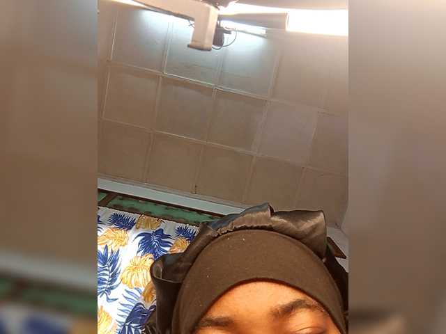 Chanel95 Live Cam on BongaCams