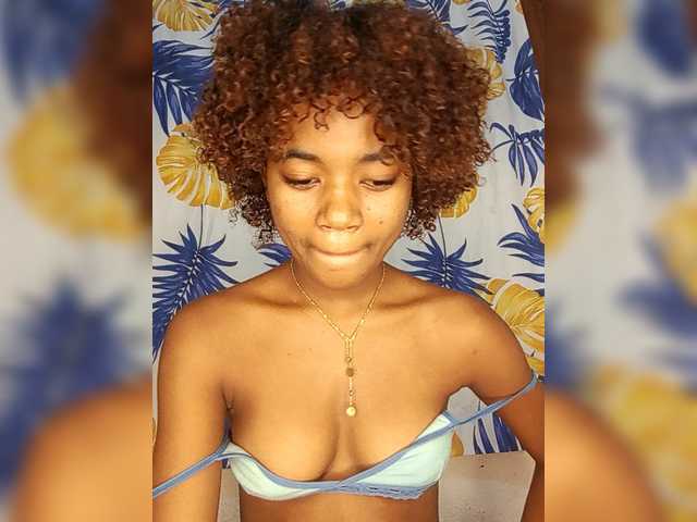 Chanel95's BongaCams show and profile