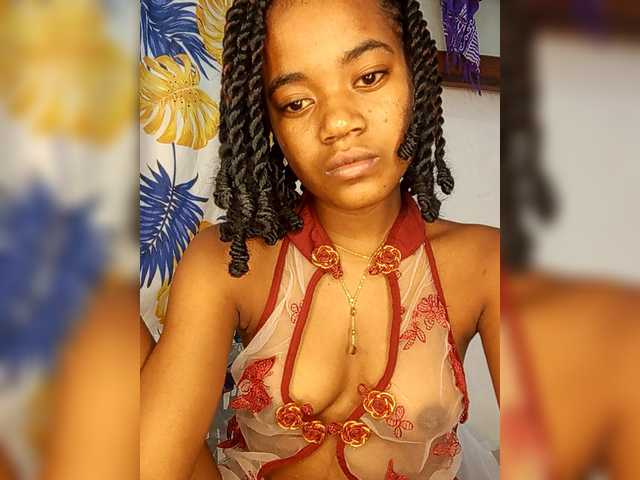 Chanel95's BongaCams show and profile