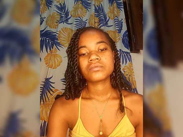 Chanel95's BongaCams show and profile