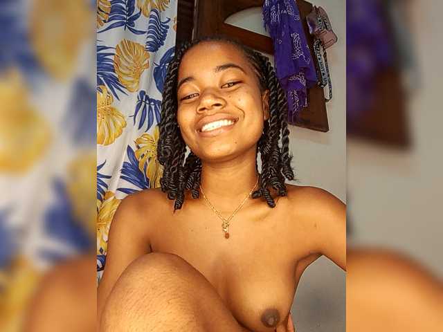 Chanel95's BongaCams show and profile