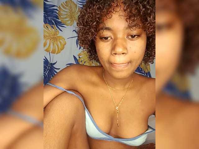 Chanel95's BongaCams show and profile