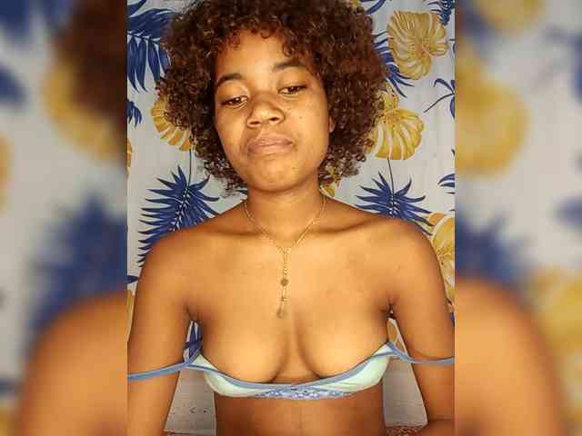 Chanel95 Live Webcam on BongaCams