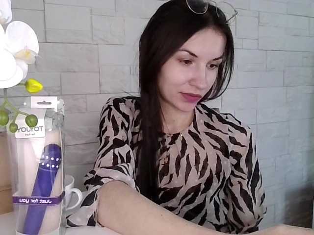 JuliaWetDream's BongaCams show and profile