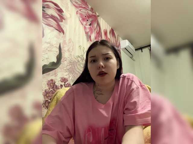 Juliasa3939's BongaCams show and profile