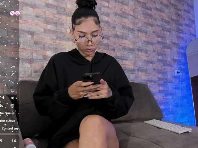 valengill's BongaCams show and profile