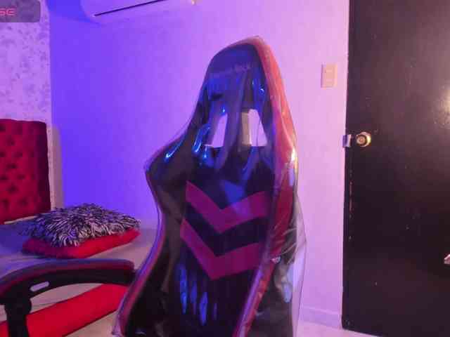 Saamanthaa Saamanthaa