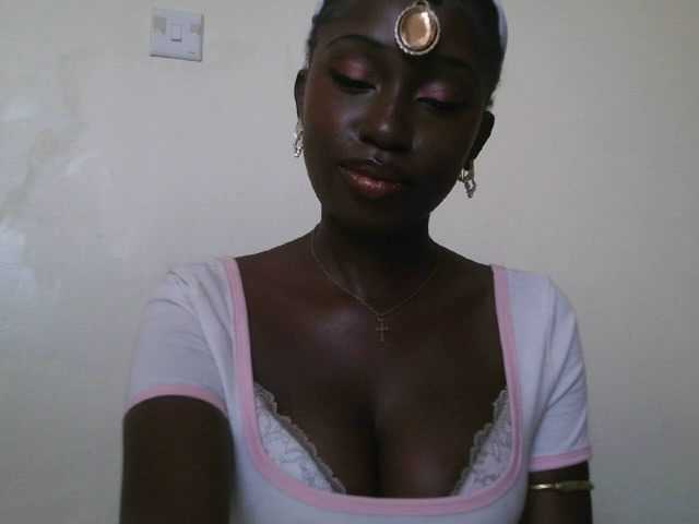 Sexxytrinityy's BongaCams show and profile