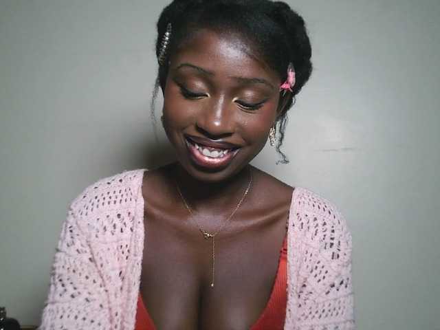 Sexxytrinityy's BongaCams show and profile