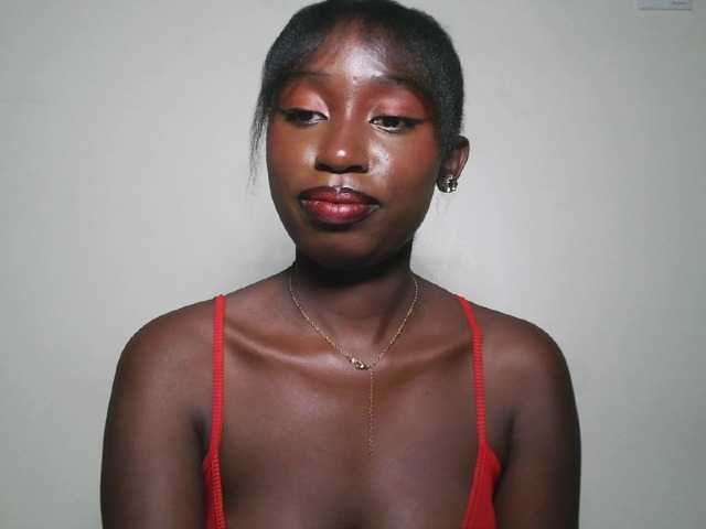 Sexxytrinityy's BongaCams show and profile