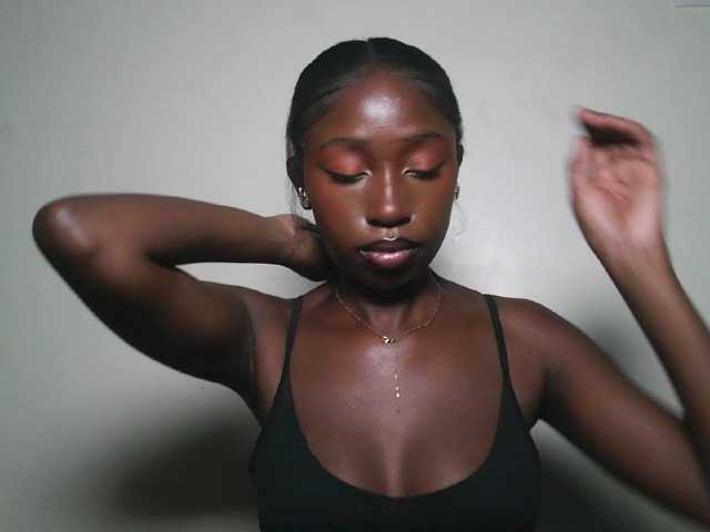 Sexxytrinityy's BongaCams show and profile