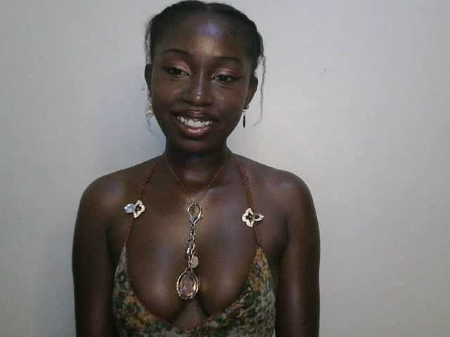 Sexxytrinityy's BongaCams show and profile