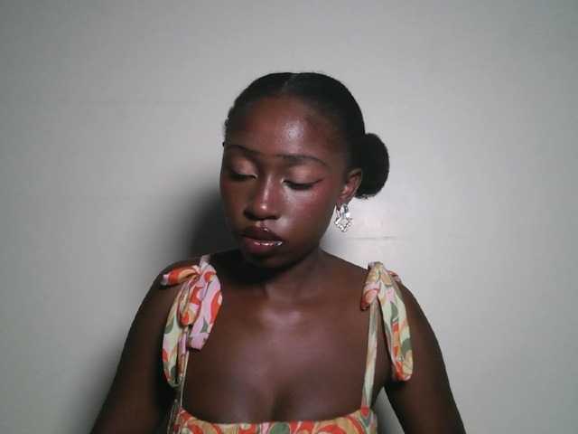 Sexxytrinityy's BongaCams show and profile