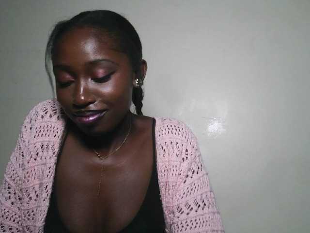 Sexxytrinityy's BongaCams show and profile