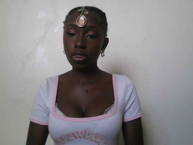 Sexxytrinityy's BongaCams show and profile