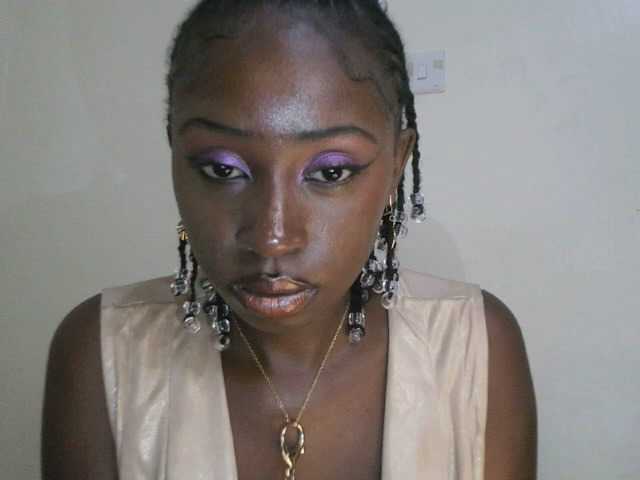 Sexxytrinityy's BongaCams show and profile