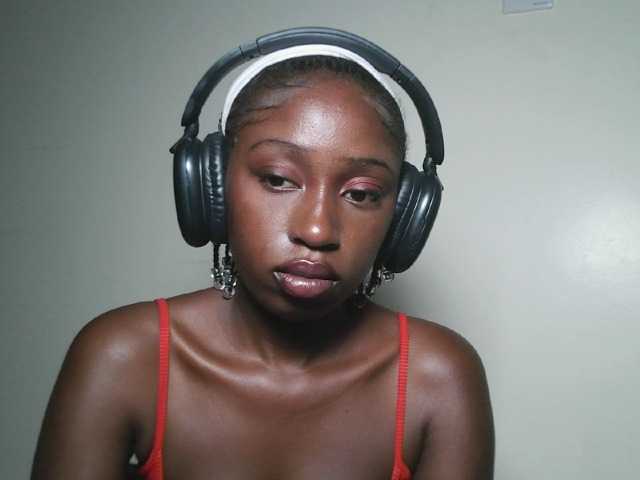 Sexxytrinityy's BongaCams show and profile