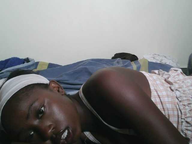 Sexxytrinityy's BongaCams show and profile