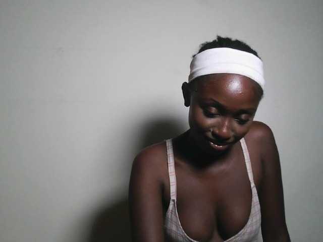 Sexxytrinityy's BongaCams show and profile