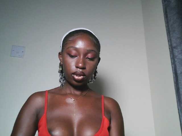 Sexxytrinityy's BongaCams show and profile