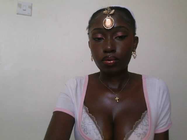 Sexxytrinityy's BongaCams show and profile