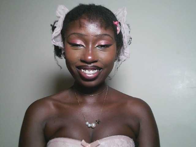 Sexxytrinityy's BongaCams show and profile