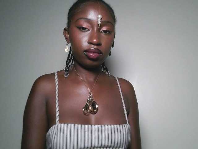 Sexxytrinityy's BongaCams show and profile