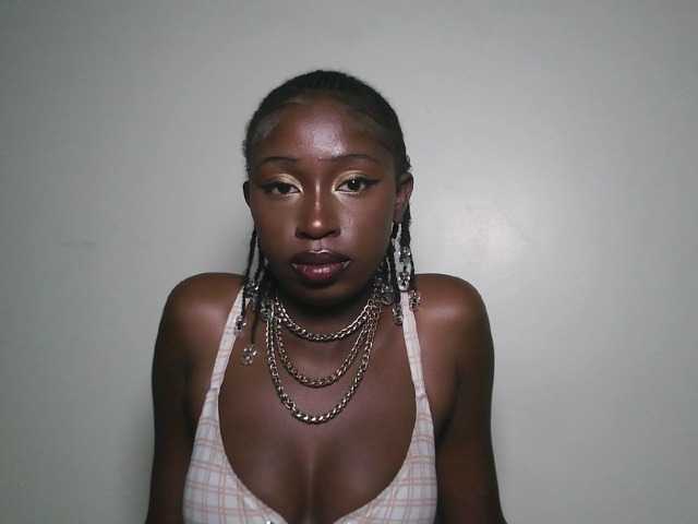 Sexxytrinityy's BongaCams show and profile