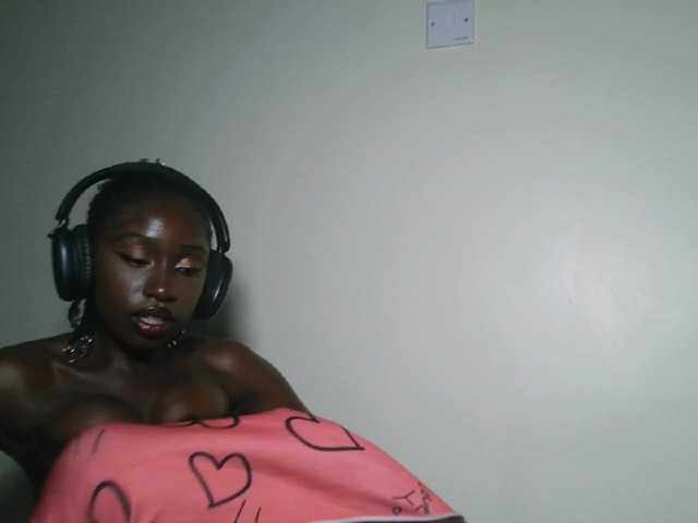 Sexxytrinityy's BongaCams show and profile