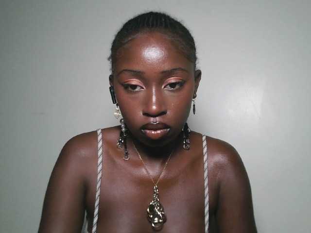 Sexxytrinityy's BongaCams show and profile