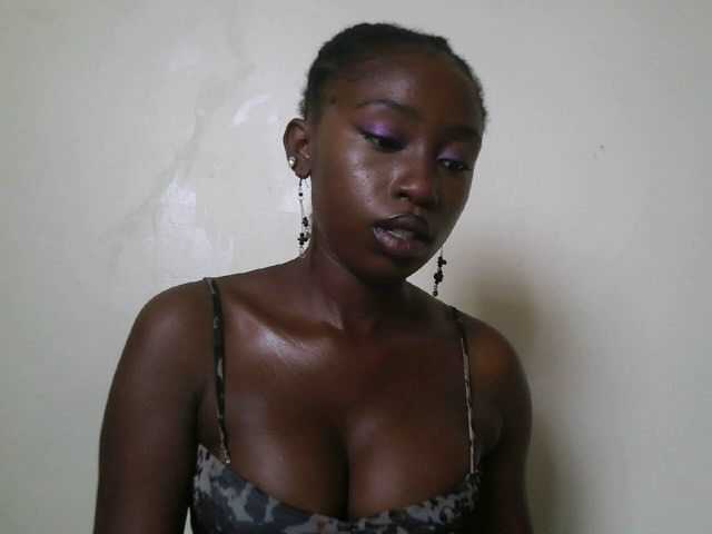 Sexxytrinityy's BongaCams show and profile