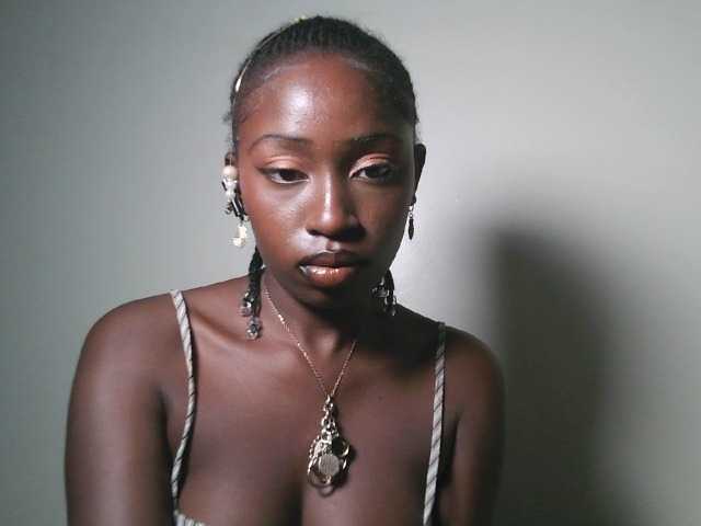 Sexxytrinityy's BongaCams show and profile