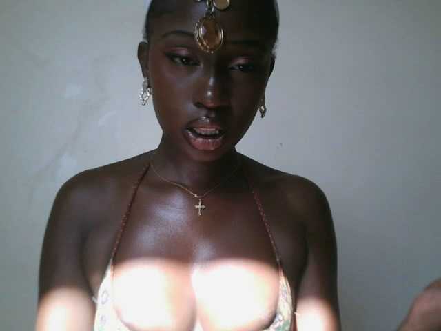 Sexxytrinityy's BongaCams show and profile