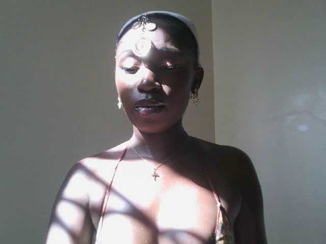 Sexxytrinityy's BongaCams show and profile