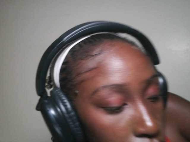 Sexxytrinityy's BongaCams show and profile